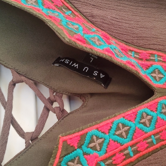 Dress - Picture 3 of 3